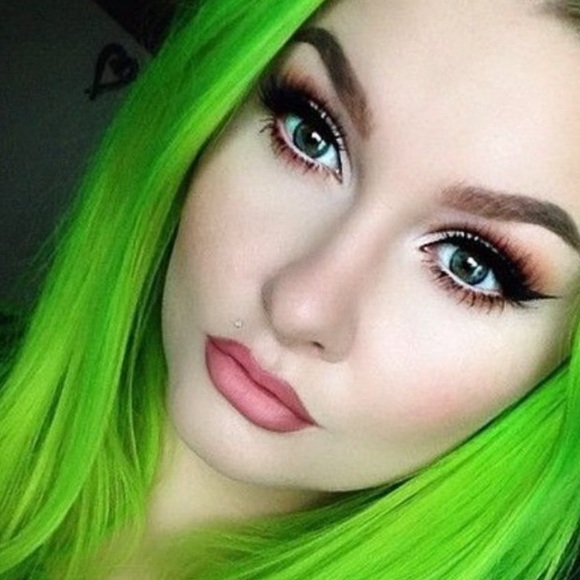 22” Green STRAIGHTLace FRONT WIG NEW